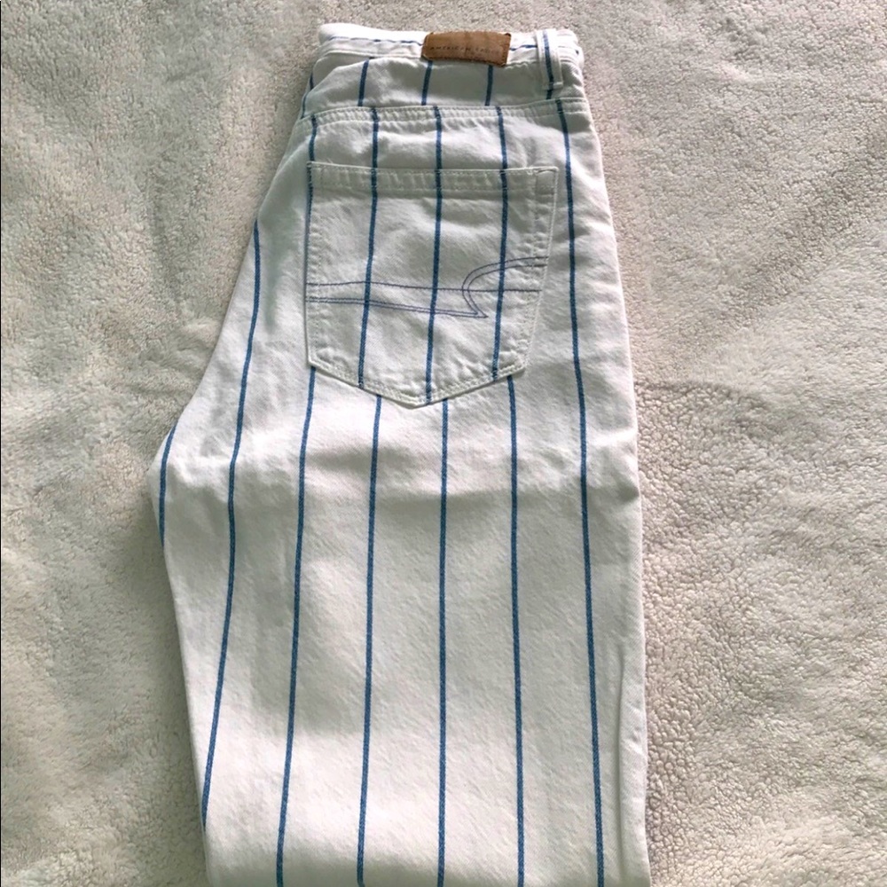 American Eagle mom jeans